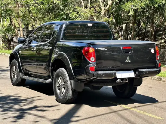 MITSUBISHI-L200 TRITON-3.5 HPE 4X4 CD V6 24V FLEX 4P AUTOMÁTICO MITSUBISHI-L200 TRITON-2009