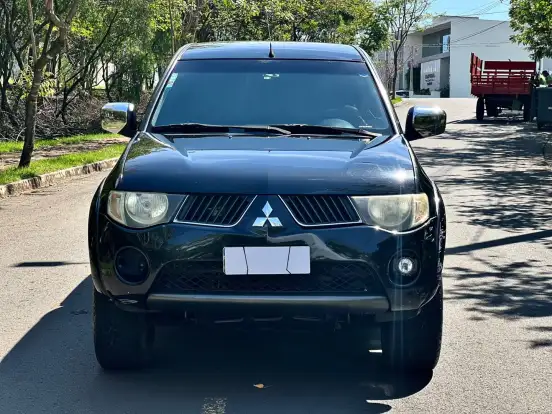 MITSUBISHI-L200 TRITON-3.5 HPE 4X4 CD V6 24V FLEX 4P AUTOMÁTICO MITSUBISHI-L200 TRITON-2009