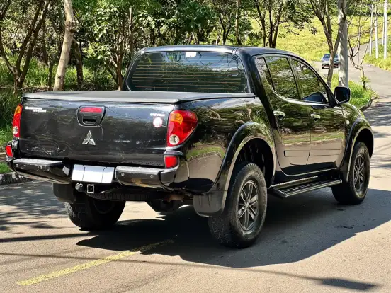 MITSUBISHI-L200 TRITON-3.5 HPE 4X4 CD V6 24V FLEX 4P AUTOMÁTICO MITSUBISHI-L200 TRITON-2009