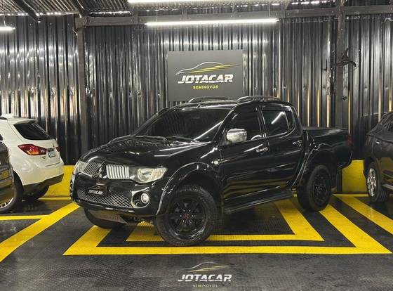 MITSUBISHI L200 TRITON 3.5 4X4 CD V6 24V FLEX 4P AUTOMÁTICO