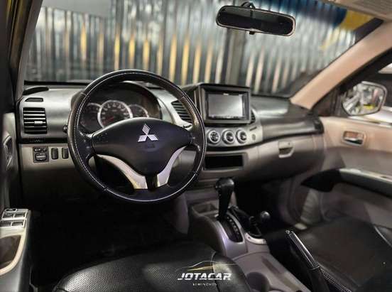 MITSUBISHI-L200 TRITON-2010