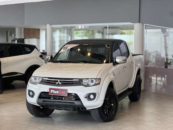 MITSUBISHI-L200 TRITON-3.5 HPE 4X4 CD V6 24V FLEX 4P AUTOMÁTICO MITSUBISHI-L200 TRITON-2014