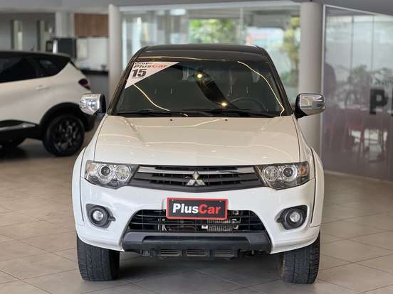 MITSUBISHI-L200 TRITON-3.5 HPE 4X4 CD V6 24V FLEX 4P AUTOMÁTICO MITSUBISHI-L200 TRITON-2014
