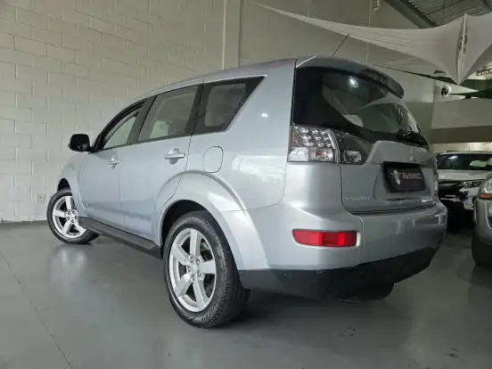 MITSUBISHI-OUTLANDER-2.4 4X4 16V GASOLINA 4P AUTOMÁTICO MITSUBISHI-OUTLANDER-2009