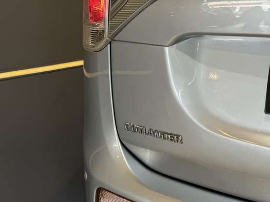 MITSUBISHI-OUTLANDER-2.0 16V GASOLINA 4P AUTOMÁTICO MITSUBISHI-OUTLANDER-2015