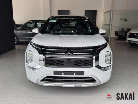 MITSUBISHI-OUTLANDER-2025