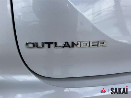 MITSUBISHI-OUTLANDER-2025