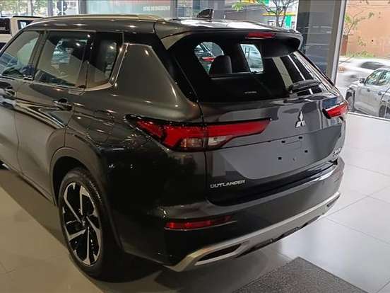 MITSUBISHI-OUTLANDER-2.4 PHEV SIGNATURE S-AWC DHT MITSUBISHI-OUTLANDER-2025