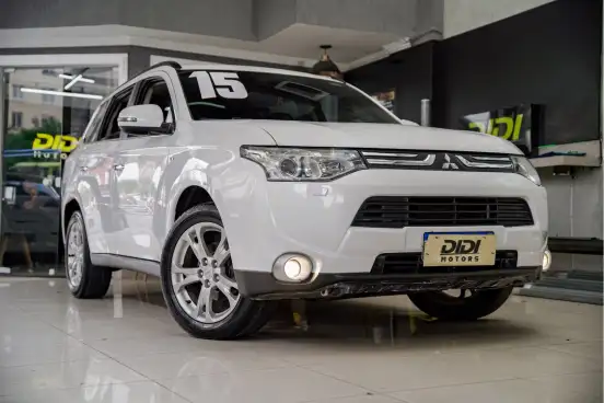 MITSUBISHI-OUTLANDER-3.0 GT 4X4 V6 24V GASOLINA 4P AUTOMÁTICO MITSUBISHI-OUTLANDER-2014