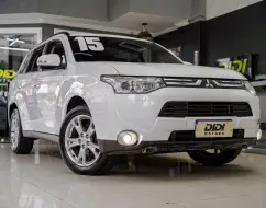 MITSUBISHI OUTLANDER 3.0 GT 4X4 V6 24V GASOLINA 4P AUTOMÁTICO MITSUBISHI OUTLANDER 3.0 GT 4X4 V6 24V GASOLINA 4P AUTOMÁTICO