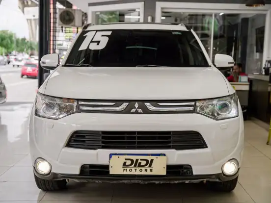 MITSUBISHI-OUTLANDER-3.0 GT 4X4 V6 24V GASOLINA 4P AUTOMÁTICO MITSUBISHI-OUTLANDER-2014