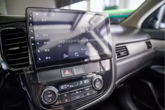 MITSUBISHI-OUTLANDER-2014