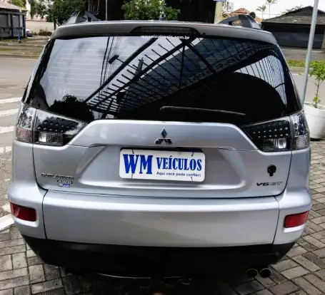 MITSUBISHI-OUTLANDER-2012