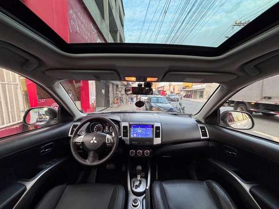 MITSUBISHI-OUTLANDER-3.0 4X4 V6 24V GASOLINA 4P AUTOMÁTICO MITSUBISHI-OUTLANDER-2011