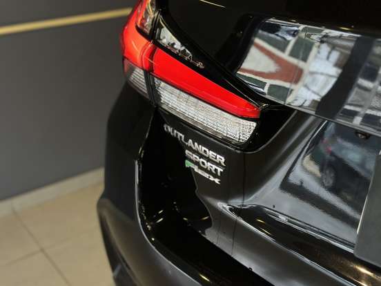 MITSUBISHI-OUTLANDER SPORT-2.0 MIVEC FLEX HPE AUTOMÁTICO MITSUBISHI-OUTLANDER SPORT-2021