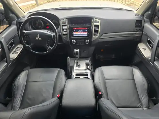 MITSUBISHI-PAJERO-3.2 HPE 4X4 7 LUGARES 16V TURBO INTERCOOLER DIESEL 4P AUTOMÁTICO MITSUBISHI-PAJERO-2018