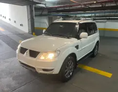 MITSUBISHI PAJERO TR4 2.0 4X2 16V 140CV FLEX 4P MANUAL MITSUBISHI PAJERO TR4 2.0 4X2 16V 140CV FLEX 4P MANUAL