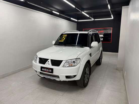 MITSUBISHI-PAJERO TR4-2.0 4X2 16V 140CV FLEX 4P AUTOMÁTICO MITSUBISHI-PAJERO TR4-2014