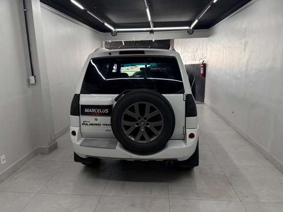 MITSUBISHI-PAJERO TR4-2.0 4X2 16V 140CV FLEX 4P AUTOMÁTICO MITSUBISHI-PAJERO TR4-2014