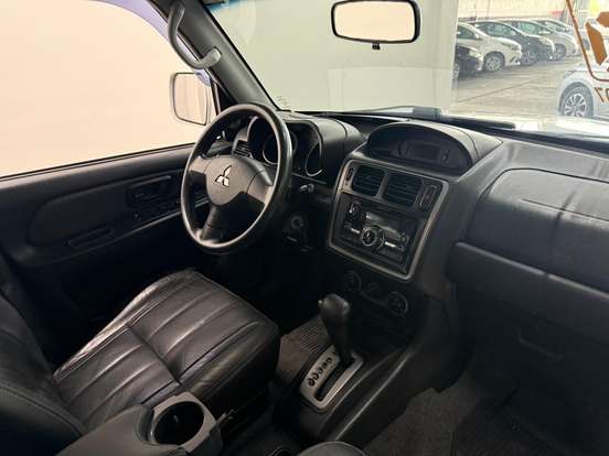 MITSUBISHI-PAJERO TR4-2.0 4X2 16V 140CV FLEX 4P AUTOMÁTICO MITSUBISHI-PAJERO TR4-2014