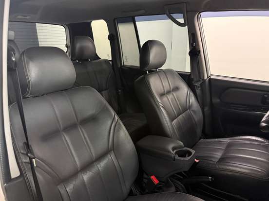MITSUBISHI-PAJERO TR4-2.0 4X2 16V 140CV FLEX 4P AUTOMÁTICO MITSUBISHI-PAJERO TR4-2014