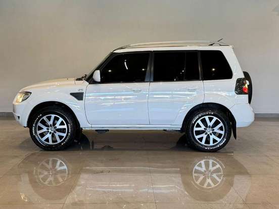 MITSUBISHI-PAJERO TR4-2.0 4X2 16V 140CV FLEX 4P AUTOMÁTICO MITSUBISHI-PAJERO TR4-2013