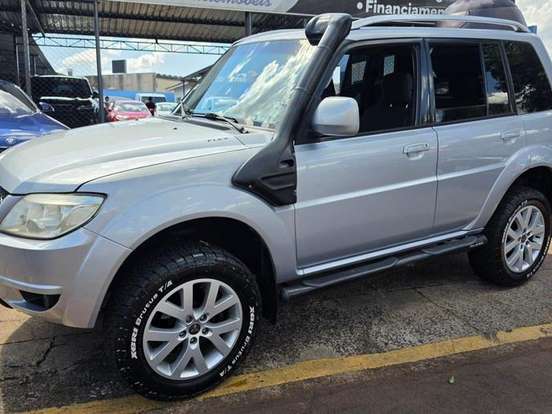 MITSUBISHI-PAJERO TR4-2.0 4X4 16V 140CV FLEX 4P AUTOMÁTICO MITSUBISHI-PAJERO TR4-2010
