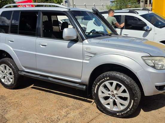 MITSUBISHI-PAJERO TR4-2.0 4X4 16V 140CV FLEX 4P AUTOMÁTICO MITSUBISHI-PAJERO TR4-2010