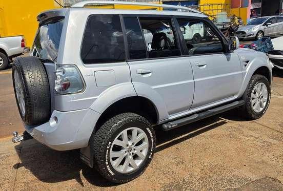 MITSUBISHI-PAJERO TR4-2.0 4X4 16V 140CV FLEX 4P AUTOMÁTICO MITSUBISHI-PAJERO TR4-2010