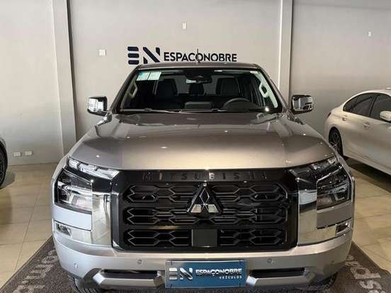 MITSUBISHI-TRITON-2.4 BITURBO DIESEL CD HPE-S 4X4 AUTOMÁTICO MITSUBISHI-TRITON-2025