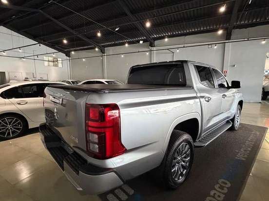 MITSUBISHI-TRITON-2.4 BITURBO DIESEL CD HPE-S 4X4 AUTOMÁTICO MITSUBISHI-TRITON-2025