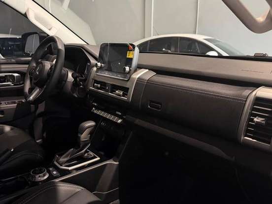 MITSUBISHI-TRITON-2.4 BITURBO DIESEL CD HPE-S 4X4 AUTOMÁTICO MITSUBISHI-TRITON-2025