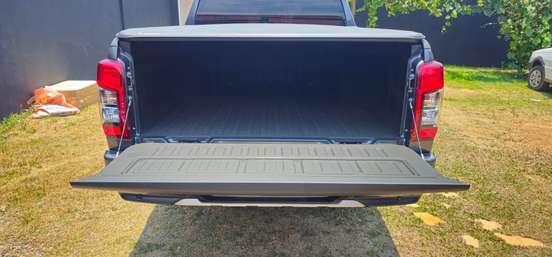 MITSUBISHI-L200 TRITON-2023