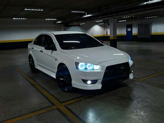 MITSUBISHI-LANCER-2.0 16V GASOLINA 4P AUTOMÁTICO MITSUBISHI-LANCER-2014