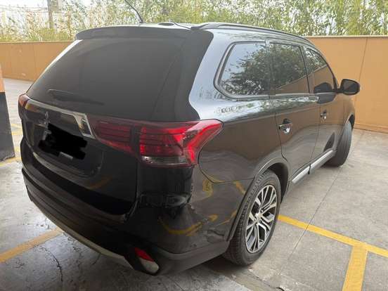 MITSUBISHI-OUTLANDER-2.0 16V GASOLINA 4P AUTOMÁTICO MITSUBISHI-OUTLANDER-2015