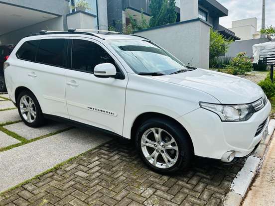 MITSUBISHI-OUTLANDER-2.0 16V GASOLINA 4P AUTOMÁTICO MITSUBISHI-OUTLANDER-2013
