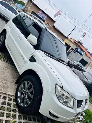 MITSUBISHI-PAJERO TR4-2013