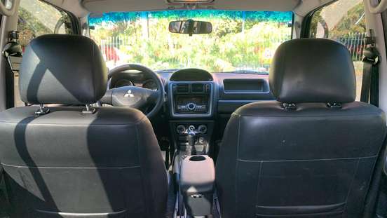 MITSUBISHI-PAJERO TR4-2012