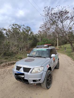 MITSUBISHI PAJERO TR4 2.0 4X4 16V 140CV FLEX 4P AUTOMÁTICO