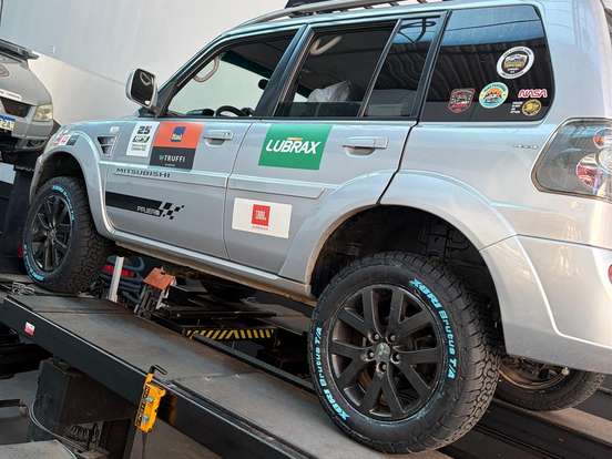 MITSUBISHI-PAJERO TR4-2.0 4X4 16V 140CV FLEX 4P AUTOMÁTICO MITSUBISHI-PAJERO TR4-2010