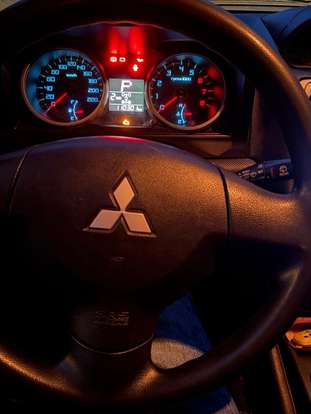 MITSUBISHI-PAJERO TR4-2010