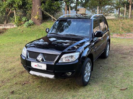 MITSUBISHI-PAJERO TR4-2.0 4X4 16V 140CV FLEX 4P AUTOMÁTICO MITSUBISHI-PAJERO TR4-2012