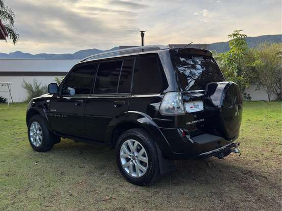 MITSUBISHI-PAJERO TR4-2.0 4X4 16V 140CV FLEX 4P AUTOMÁTICO MITSUBISHI-PAJERO TR4-2012