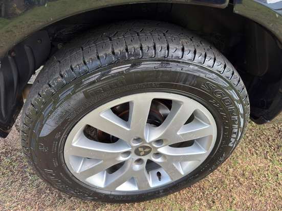 MITSUBISHI-PAJERO TR4-2012