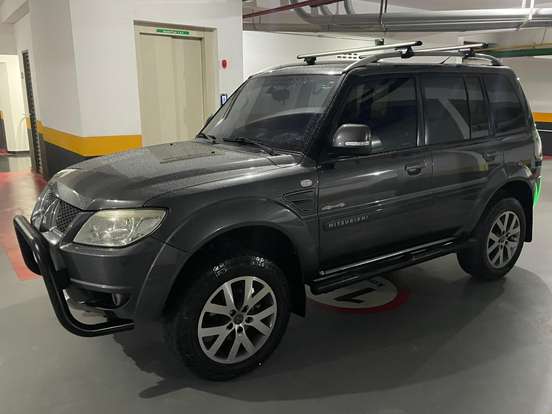 MITSUBISHI-PAJERO TR4-2012