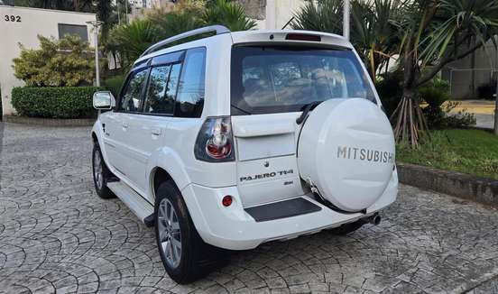 MITSUBISHI-PAJERO TR4-2014