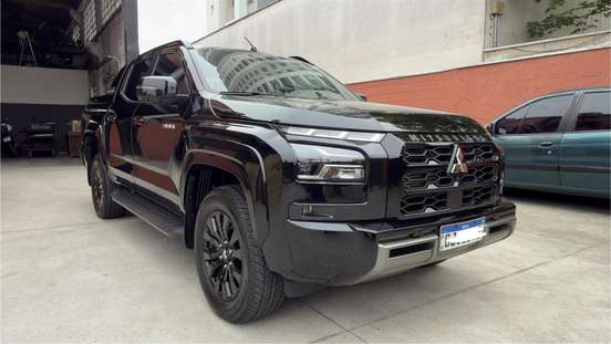 MITSUBISHI-TRITON-2.4 BITURBO DIESEL CD KATANA 4X4 AUTOMÁTICO MITSUBISHI-TRITON-2025