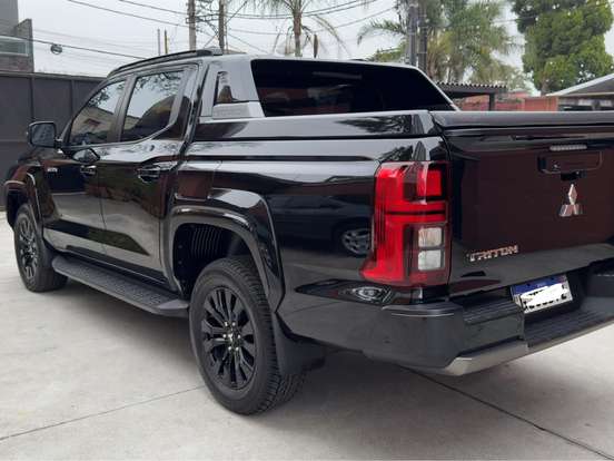MITSUBISHI-TRITON-2.4 BITURBO DIESEL CD KATANA 4X4 AUTOMÁTICO MITSUBISHI-TRITON-2025