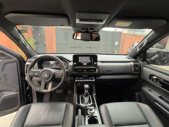 MITSUBISHI-TRITON-2.4 BITURBO DIESEL CD KATANA 4X4 AUTOMÁTICO MITSUBISHI-TRITON-2025