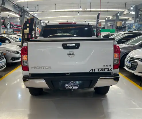 NISSAN-FRONTIER-2021